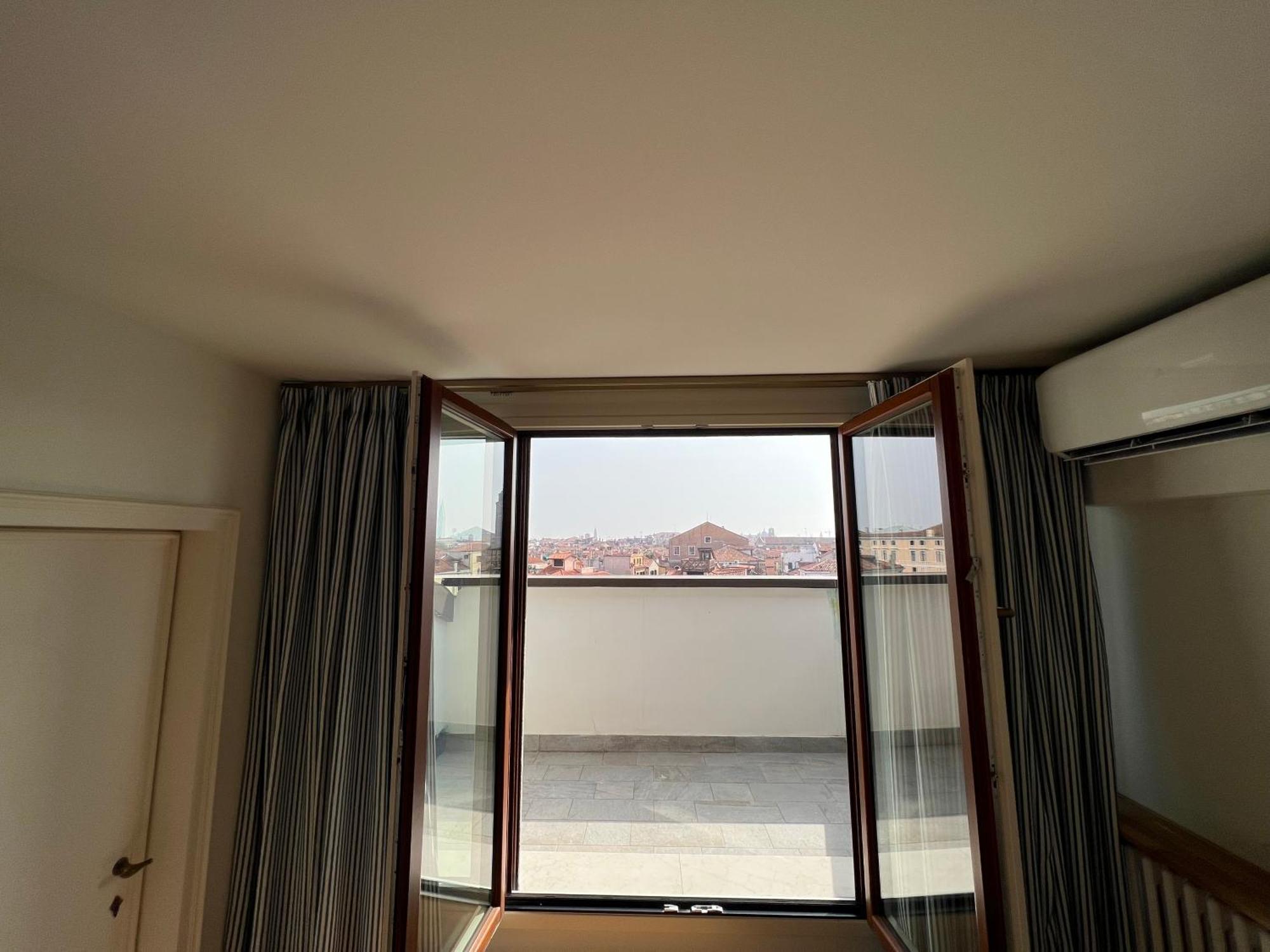 Attico Canal Grande A Palazzo Contarini Corfu Венеция Экстерьер фото